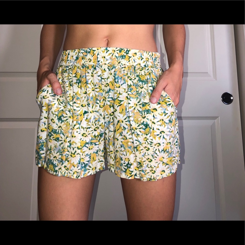 Flower shorts